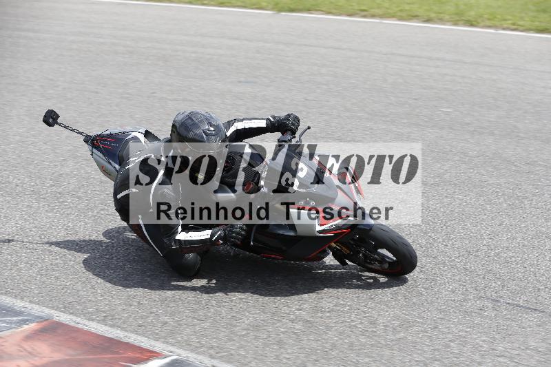 /Archiv-2024/29 12.06.2024 MOTO.CH Track Day ADR/Gruppe gelb/33